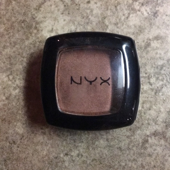NYX Eyeshadow Single palette - Picture 1 of 2